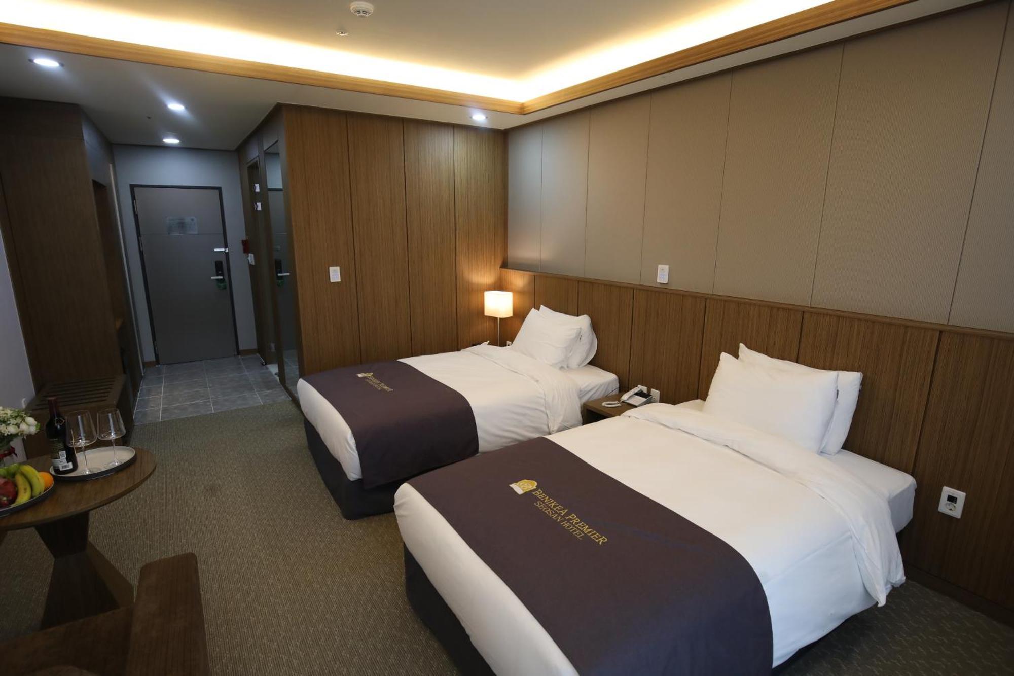 Benikea Hotel Seosan Exterior photo