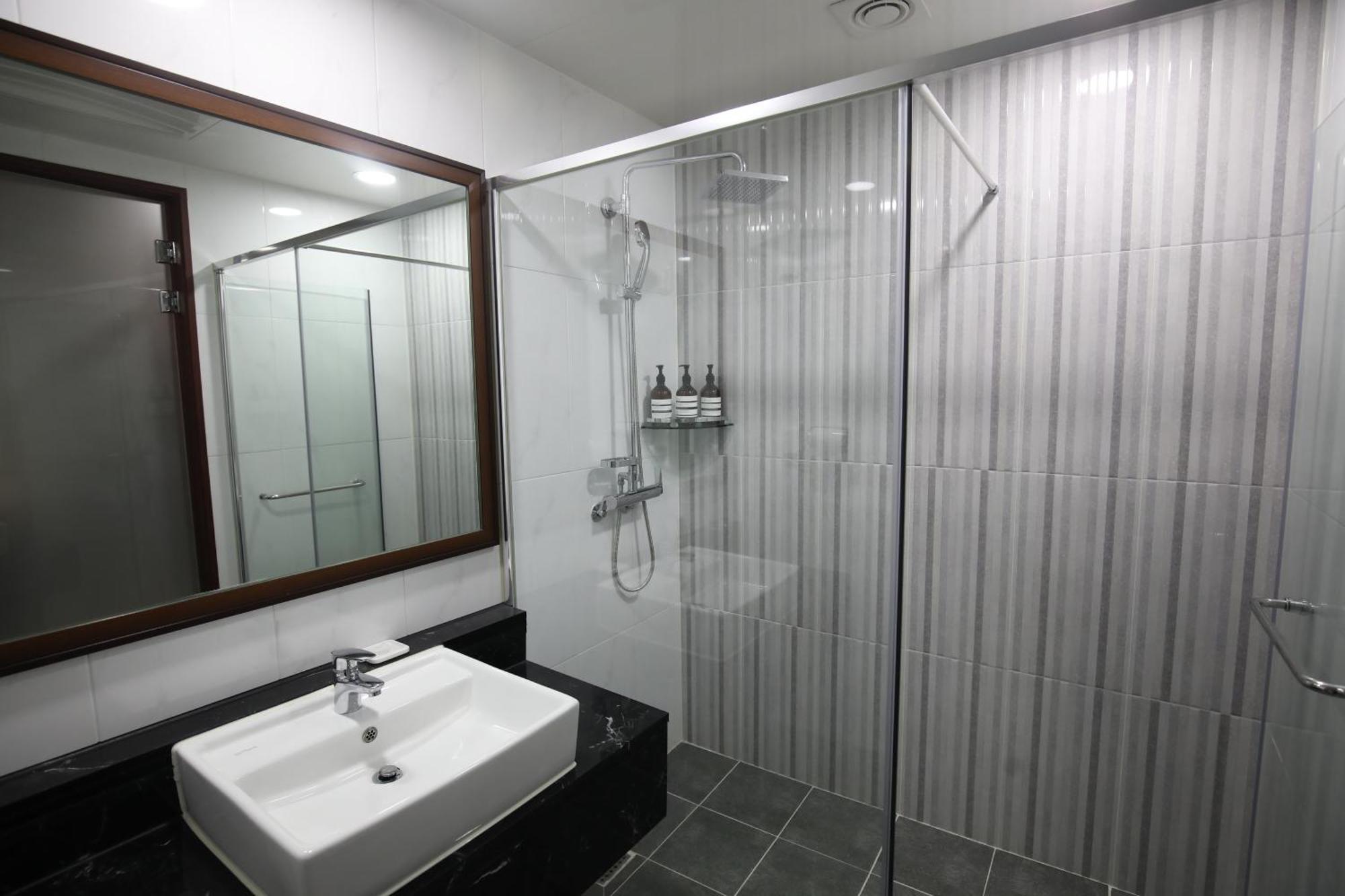 Benikea Hotel Seosan Exterior photo
